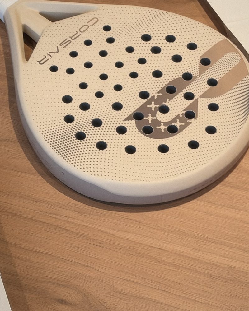 DROP laid on the table, the round head and its hole field